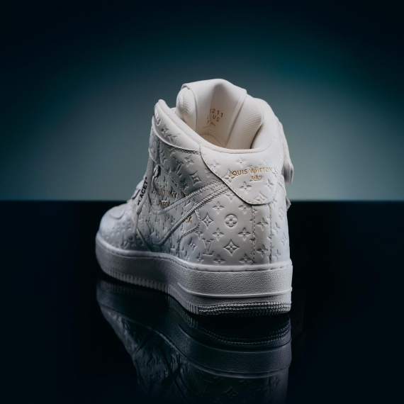 Authentic Louis Vuitton X Air Force 1 Mid Triple White for Men - Outlet Discounts Available